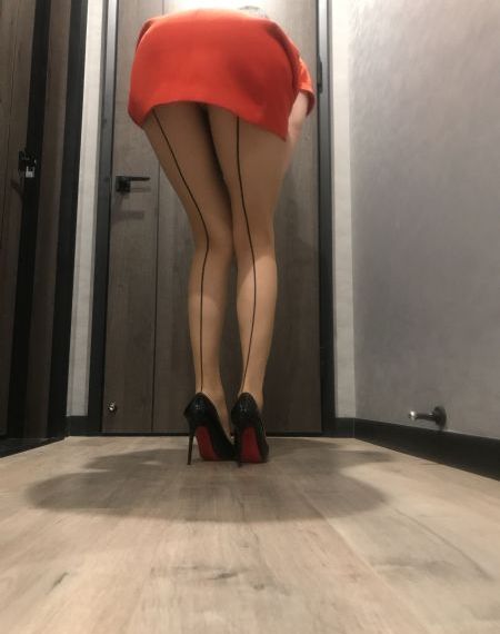 贱女孩电影完整免费版在线观看_BD英语免费观看超清